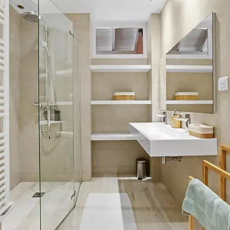 Au Bord De L'eau * Fréjus