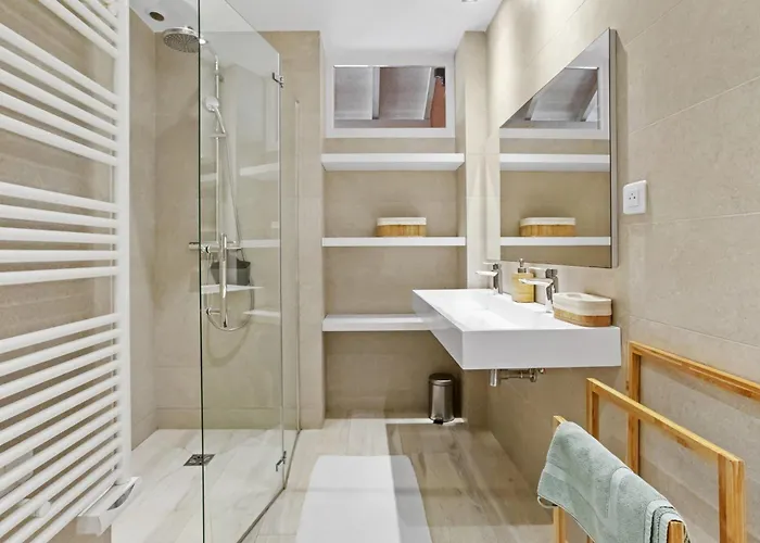 Au Bord De L'eau * Fréjus